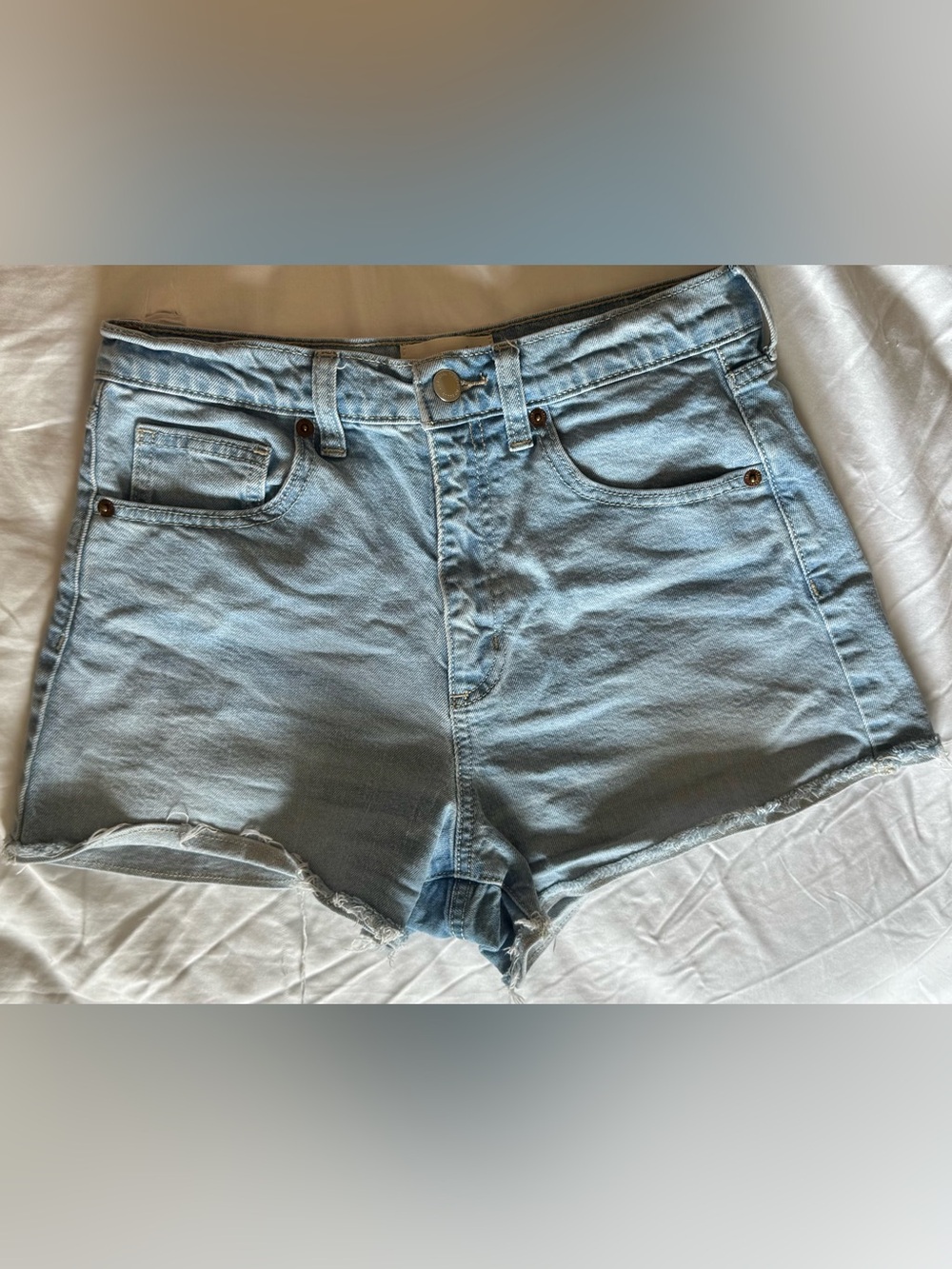 Universal Thread Light Wash High-Rise Denim Shorts